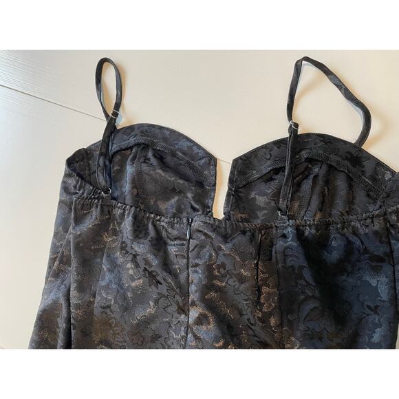 PrettyLittleThing Black Jacquard Satin Lace Up Corset Jumpsuit Size 12 Romantic - Picture 10 of 12